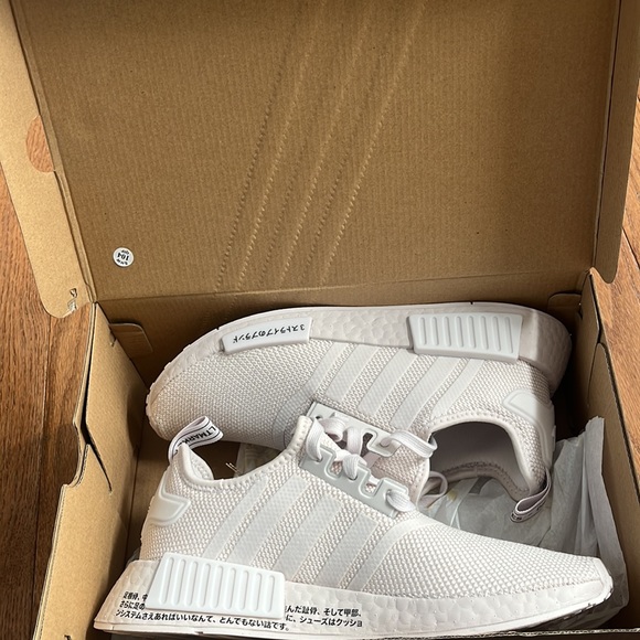 New in box womens adidas nmd - Picture 11 of 11